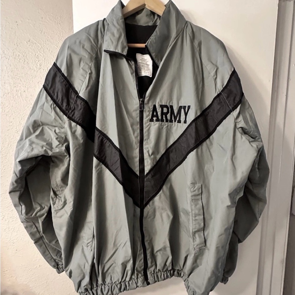 U. S. Army Windbreaker Military Men's Jacket Size Large / Long Vintage